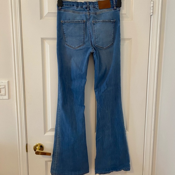 SKINNY FLARE JEANS FROM ZARA - Picture 2 of 6